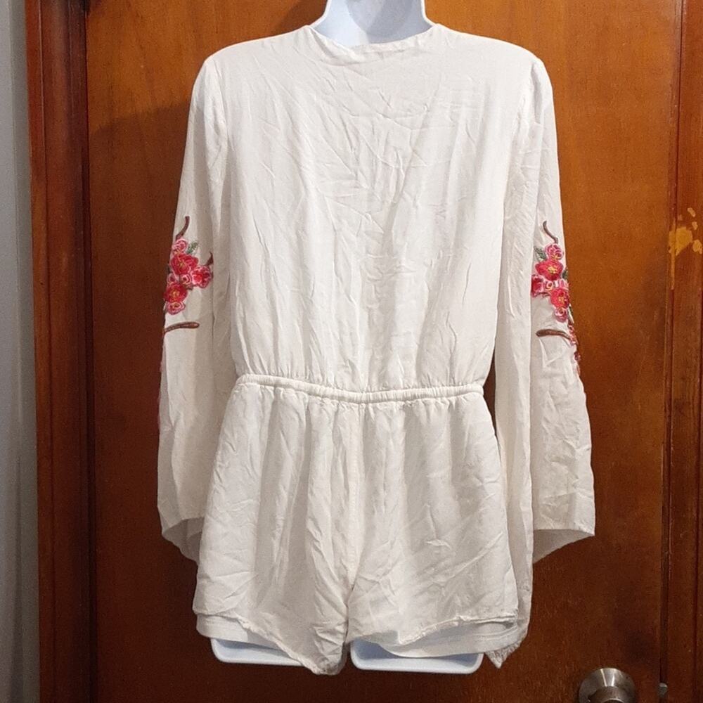 Love Riche Women's Long Sleeve White Embroidered Sleeve Body Suit Size Small - Picture 6 of 11